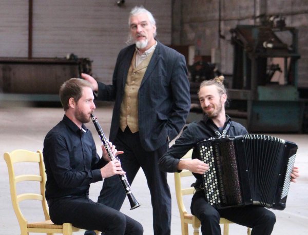 L’HOMME QUI PLANTAIT DES ARBRES